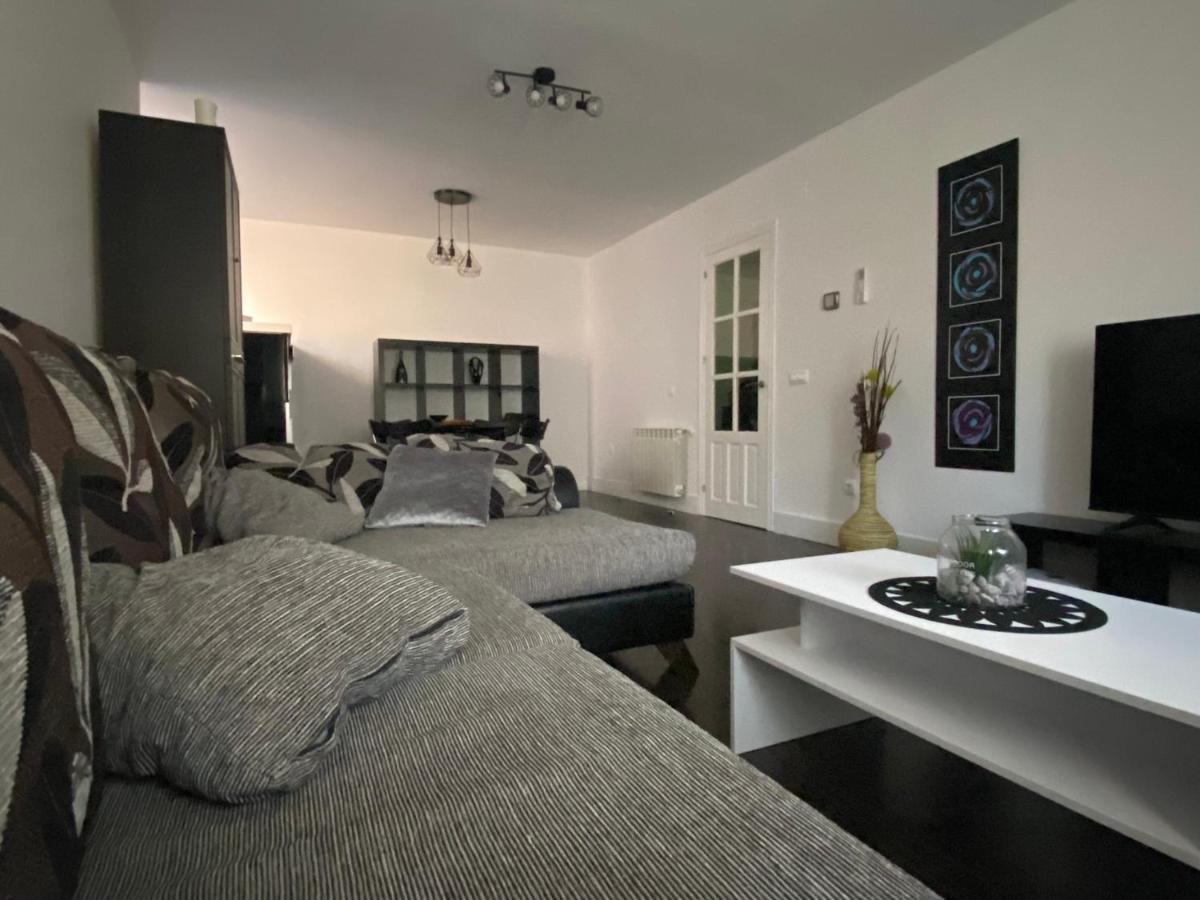 Vut Nohales Home Esterno foto